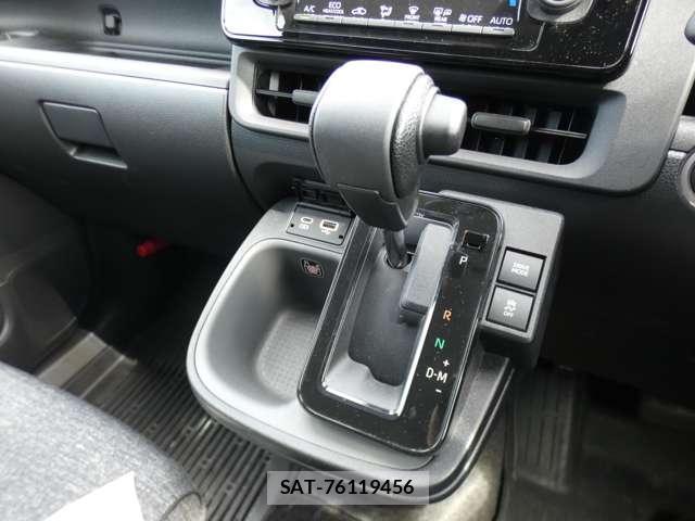 Toyota SIENTA 2023-11 8876493-9