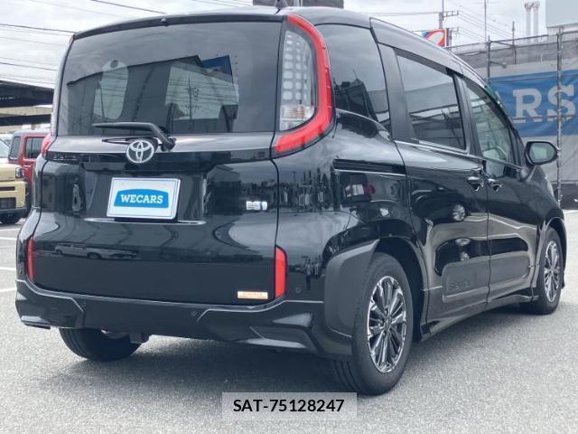 Toyota SIENTA 2023-10 8877069-2