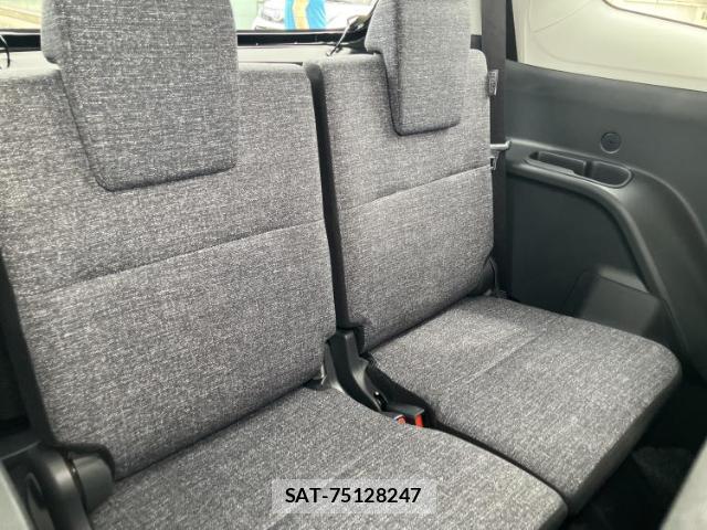 Toyota SIENTA 2023-10 8877069-5