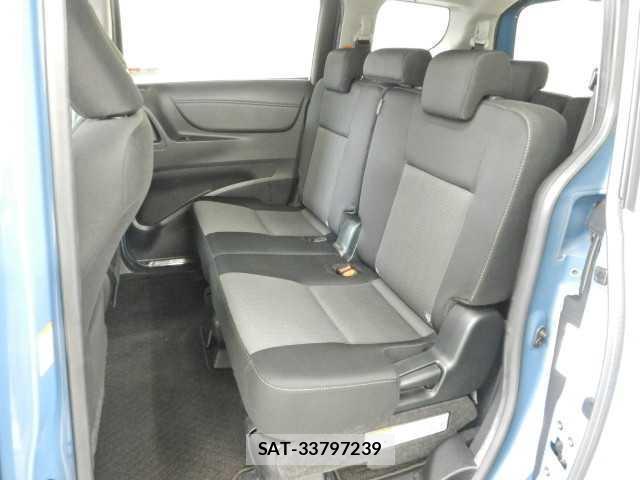 Toyota SIENTA 2021-11 8877076-17