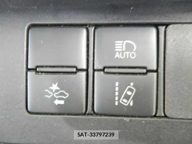 Toyota SIENTA 2021-11 8877076-5