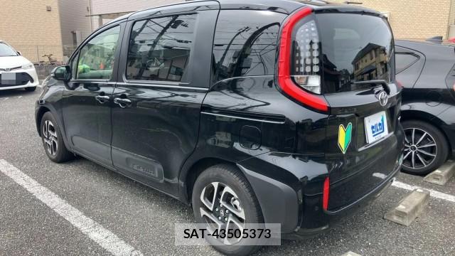 Toyota SIENTA 2026-01 8877106-13