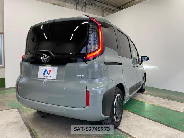 Toyota SIENTA 2024-01 8877463-17