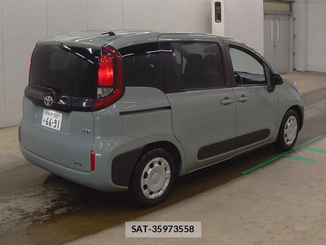 Toyota SIENTA 2023-06 8877695-1