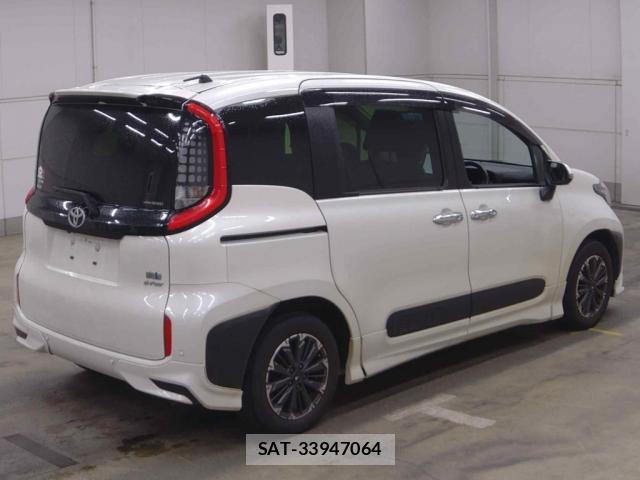 Toyota SIENTA 2023-10 8877744-1