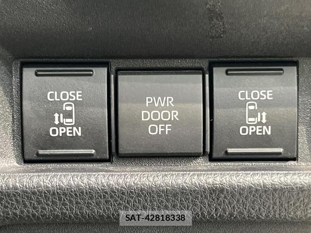 Toyota SIENTA 2023-03 8877906-4