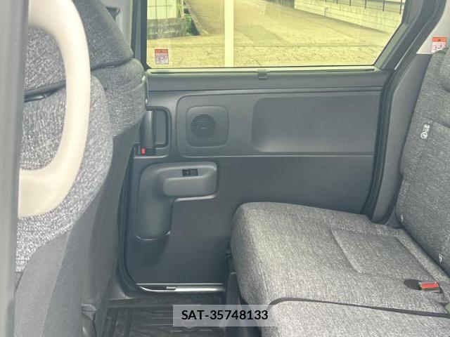 Toyota SIENTA 2026-01 8877944-4