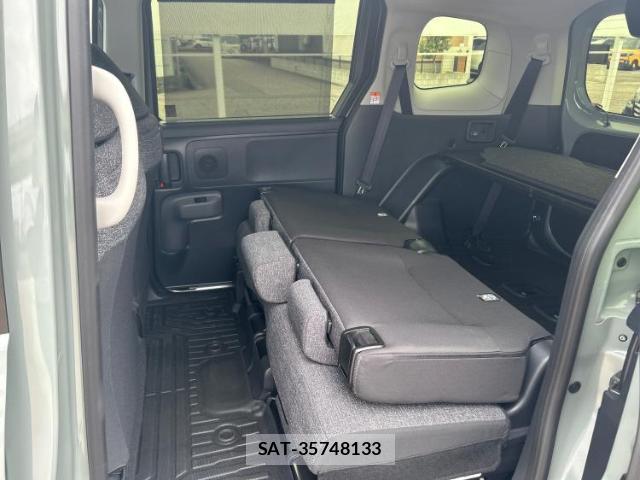 Toyota SIENTA 2026-01 8877944-7