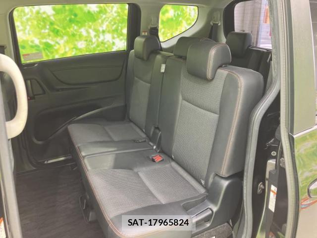 Toyota SIENTA 2017-09 8878052-7