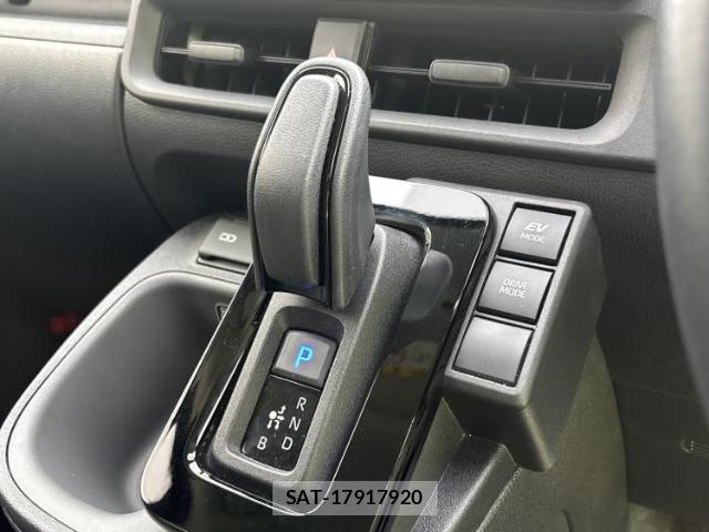 Toyota SIENTA 2024-03 8878082-17