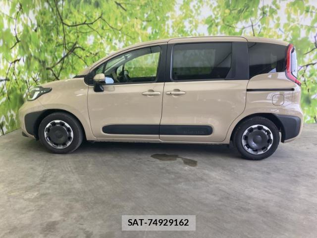 Toyota SIENTA 2025-05 8878108-1