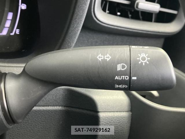 Toyota SIENTA 2025-05 8878108-15