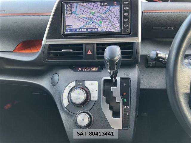 Toyota SIENTA 2021-12 8878315-14