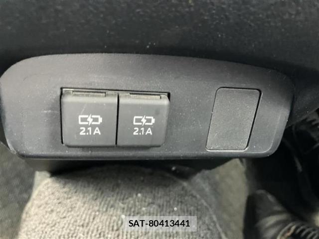 Toyota SIENTA 2021-12 8878315-15