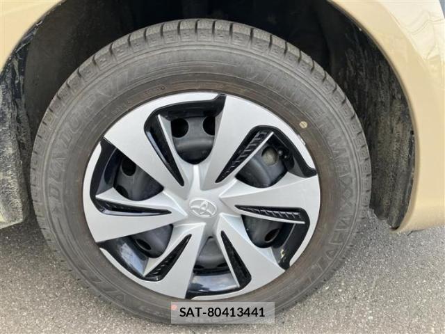 Toyota SIENTA 2021-12 8878315-17