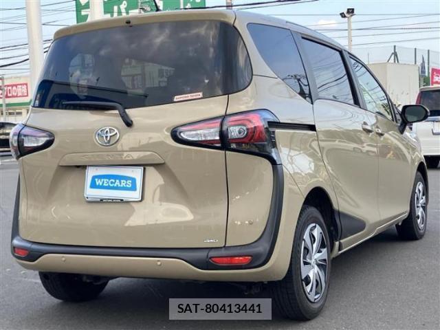 Toyota SIENTA 2021-12 8878315-2