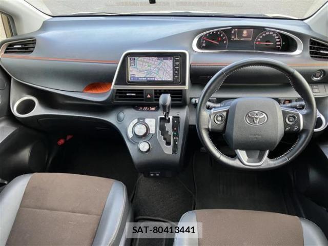 Toyota SIENTA 2021-12 8878315-3
