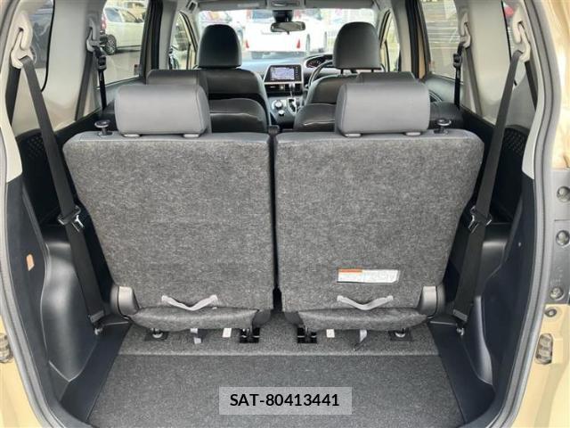 Toyota SIENTA 2021-12 8878315-7