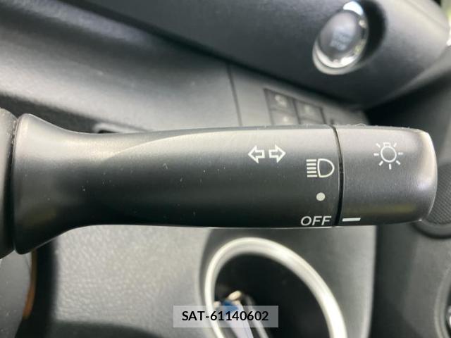 Toyota SIENTA 2020-02 8878365-15