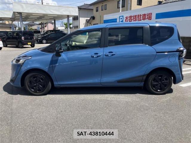 Toyota SIENTA 2022-03 8878428-1