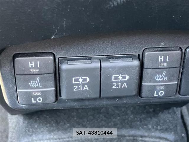Toyota SIENTA 2022-03 8878428-13