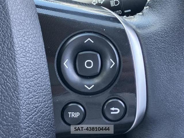 Toyota SIENTA 2022-03 8878428-14