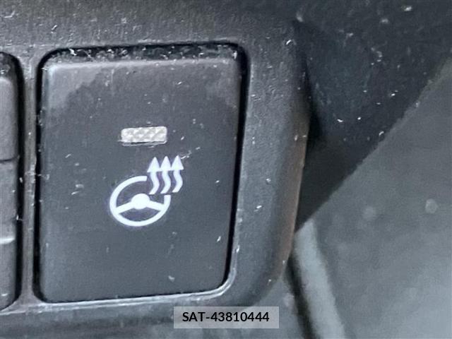 Toyota SIENTA 2022-03 8878428-15