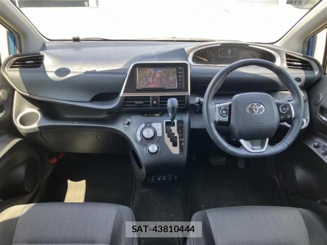 Toyota SIENTA 2022-03 8878428-3