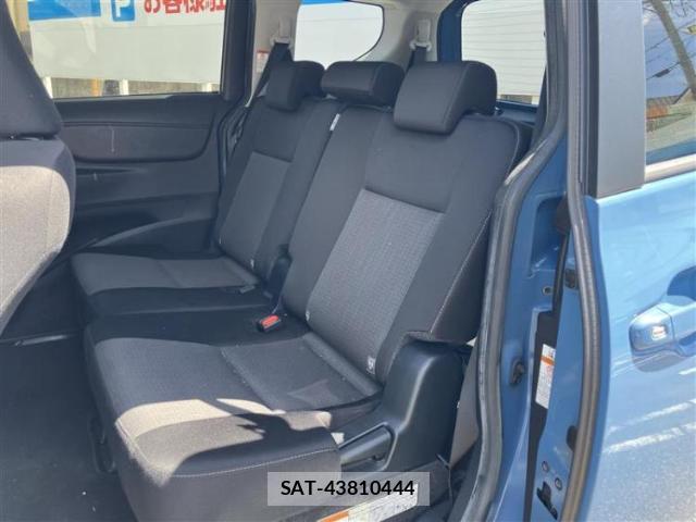 Toyota SIENTA 2022-03 8878428-5