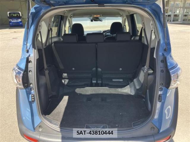 Toyota SIENTA 2022-03 8878428-7