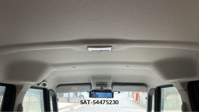 Suzuki SPACIA 2017-09 8877128-15