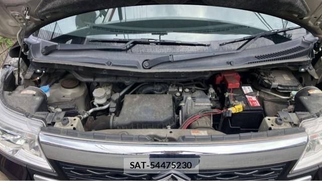 Suzuki SPACIA 2017-09 8877128-7