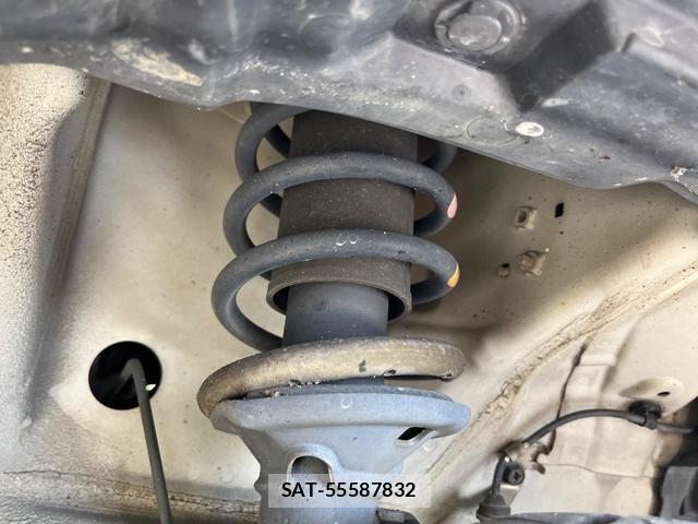Suzuki SPACIA 2014-10 8876316-19