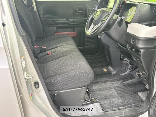 Suzuki SPACIA 2019-08 8878058-3