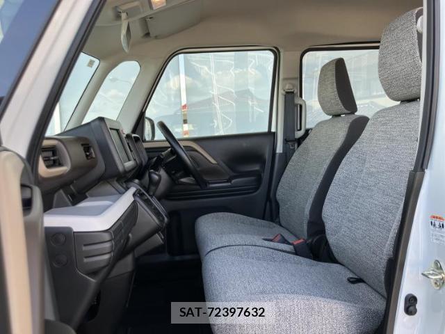 Suzuki SPACIA 2024-10 8878292-5