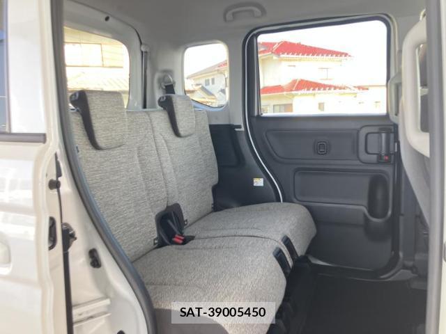 Suzuki SPACIA 2024-10 8878293-4