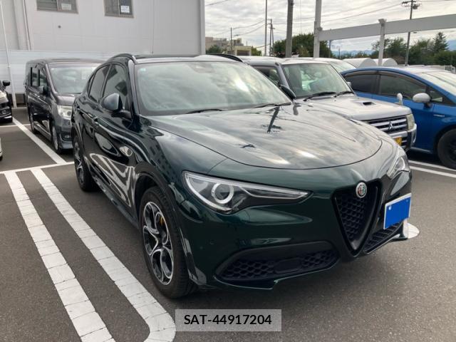 ALFA ROMEO STELVIO 2021-12 8876457-1