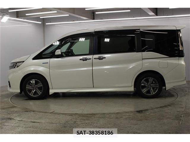 Honda e 2017-11 8876715-9
