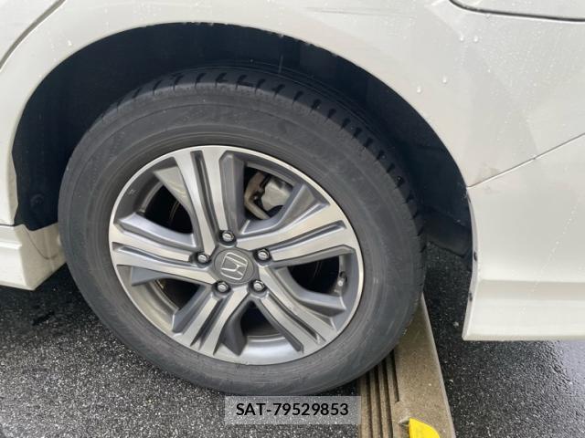 Honda e 2018-10 8877593-10