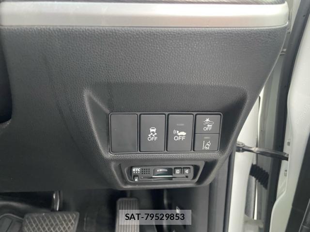 Honda e 2018-10 8877593-11