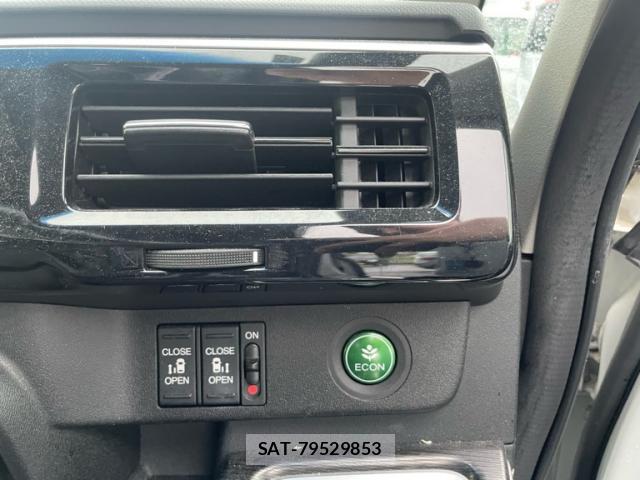Honda e 2018-10 8877593-3