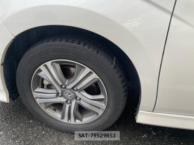 Honda e 2018-10 8877593-9