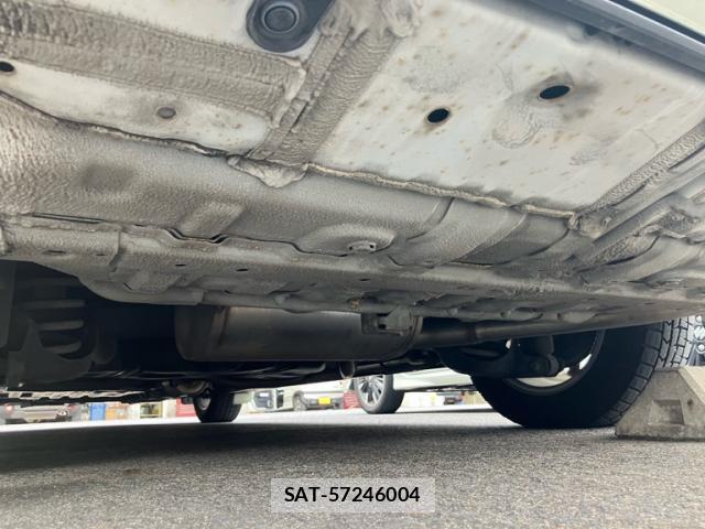 Honda e 2015-10 8876351-10