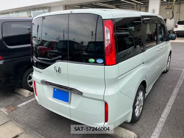 Honda e 2015-10 8876351-13