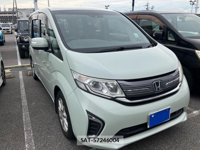 Honda e 2015-10 8876351-2
