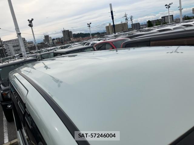 Honda e 2015-10 8876351-9