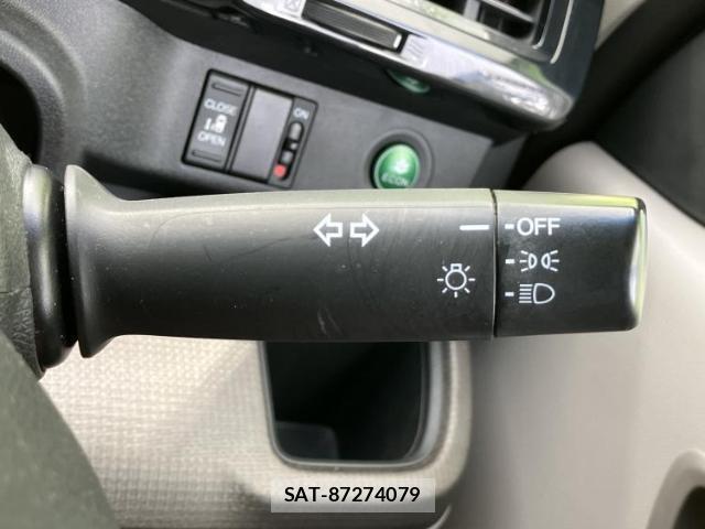 Honda e 2015-09 8877088-15