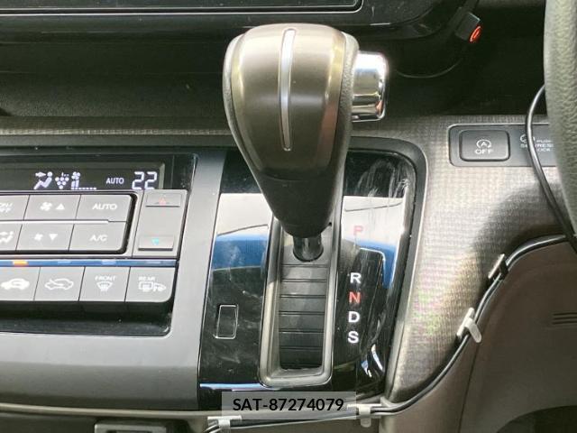 Honda e 2015-09 8877088-17