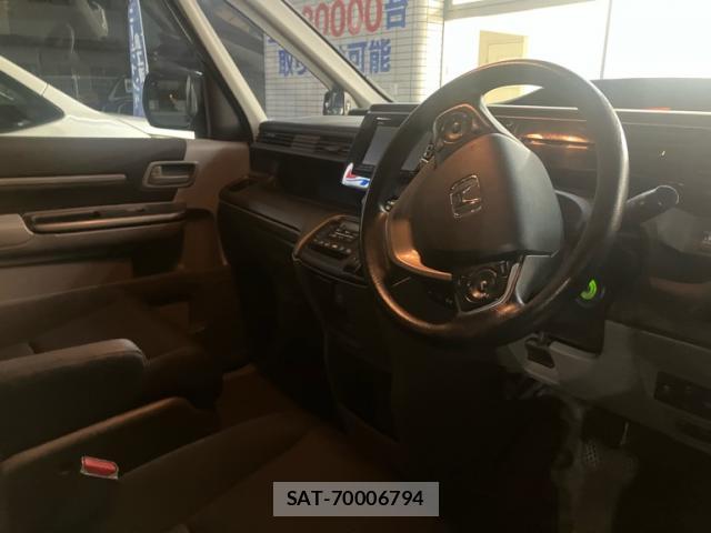 Honda e 2019-09 8877414-10