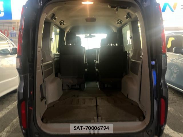 Honda e 2019-09 8877414-15